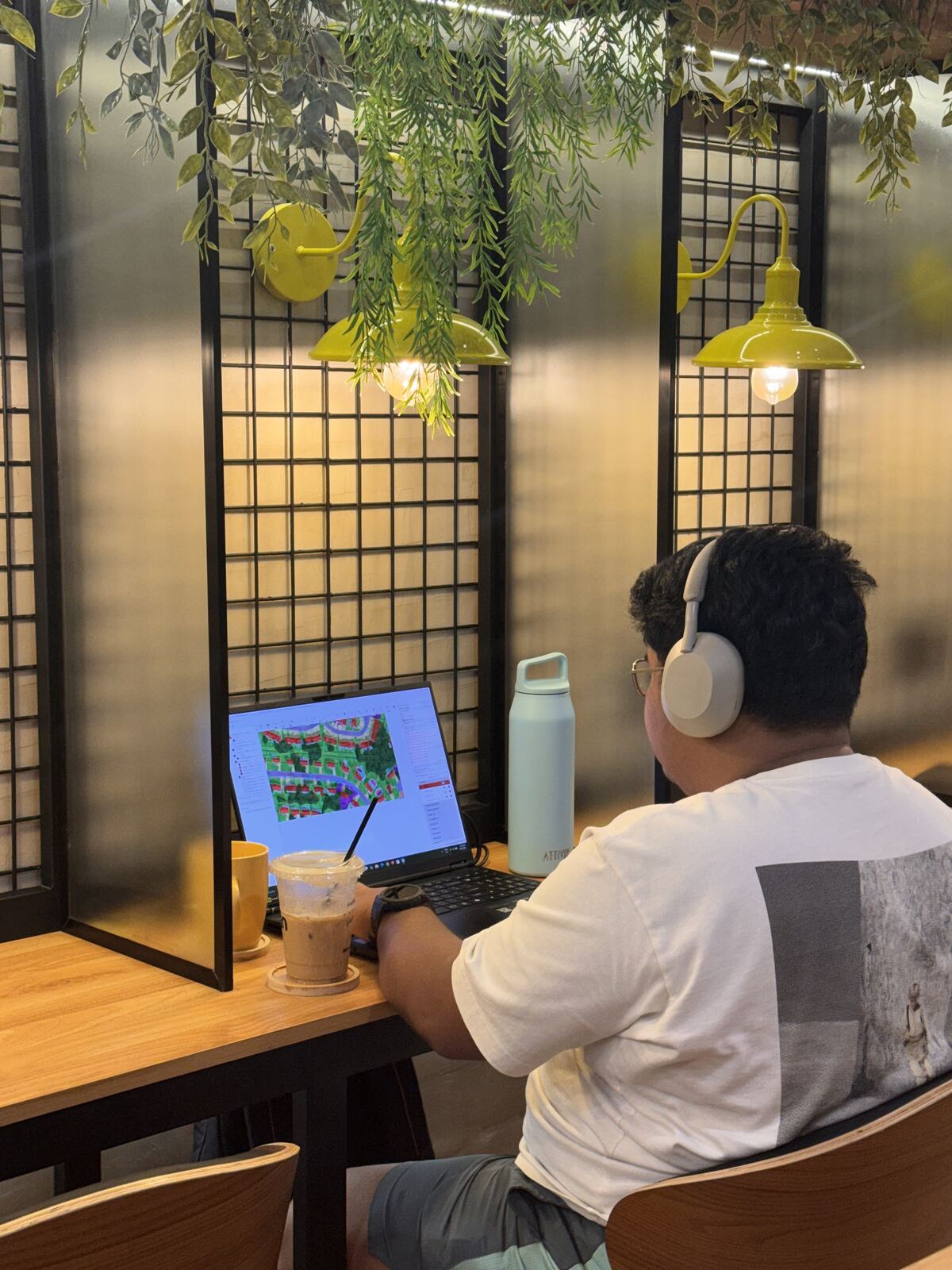 Open seating at Kataid